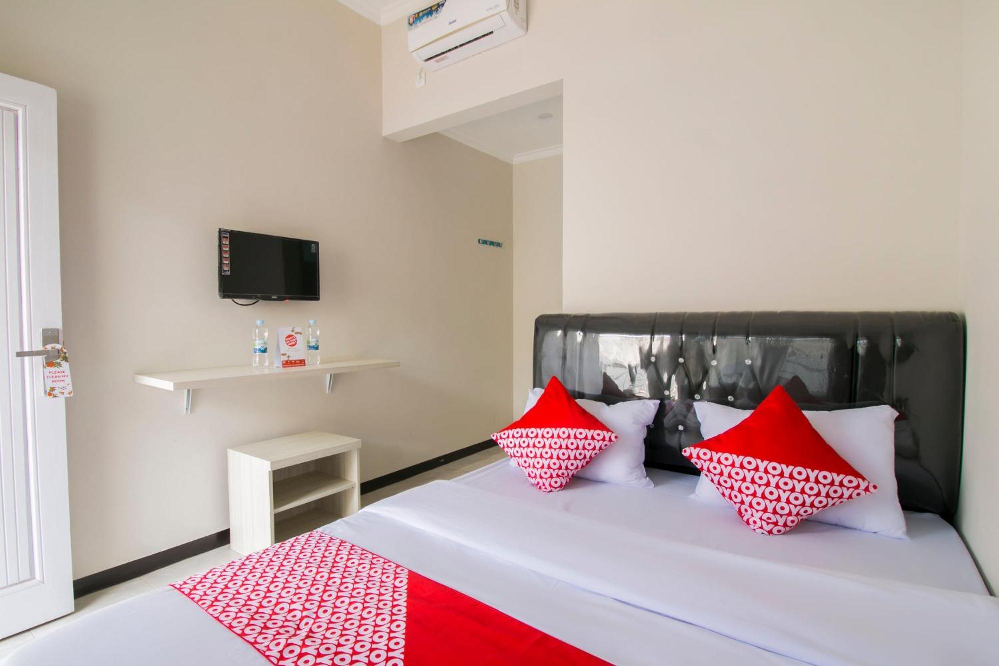 Oyo 1078 Fakhira Residence Cianjur Exteriör bild