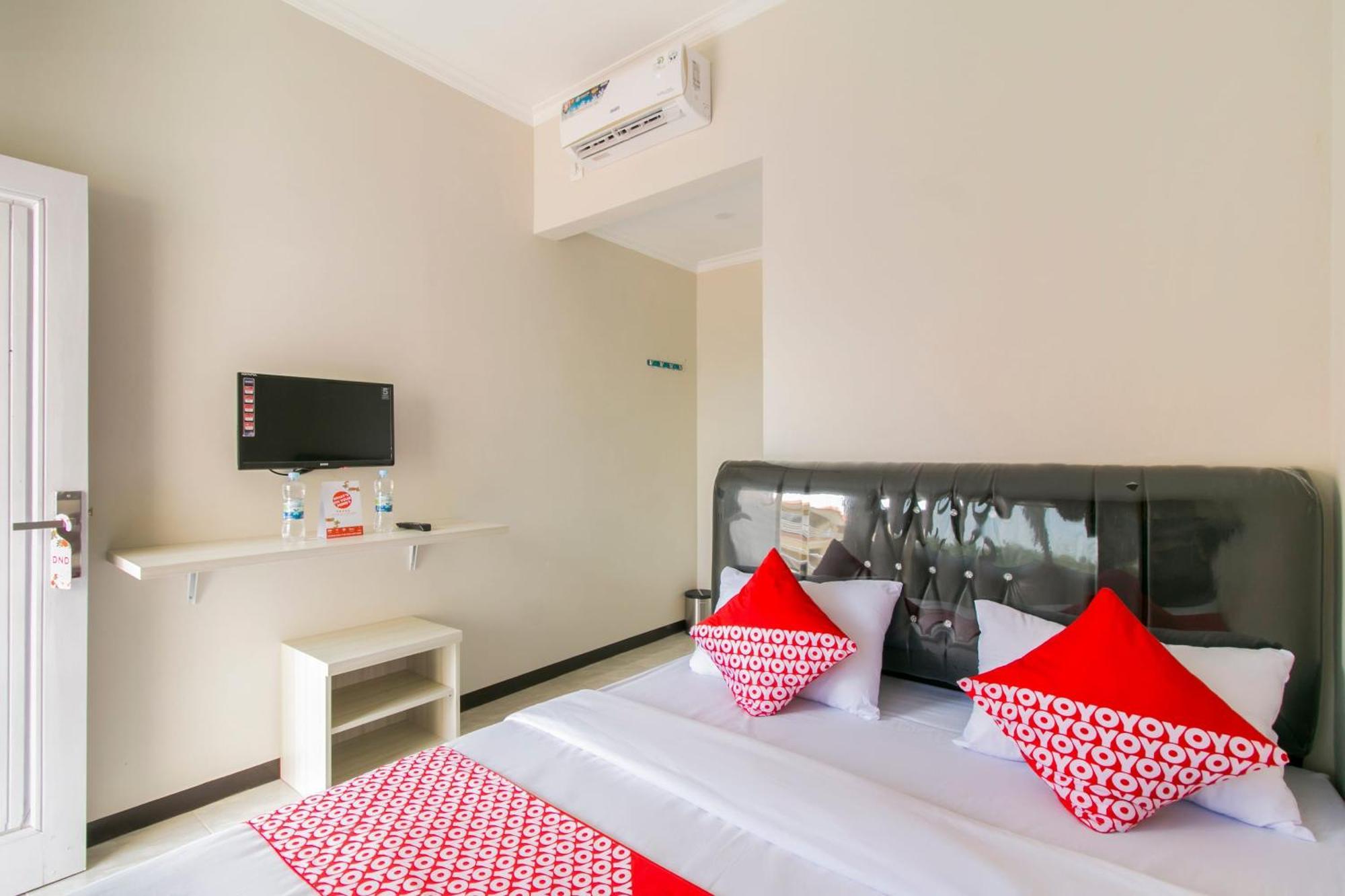 Oyo 1078 Fakhira Residence Cianjur Exteriör bild