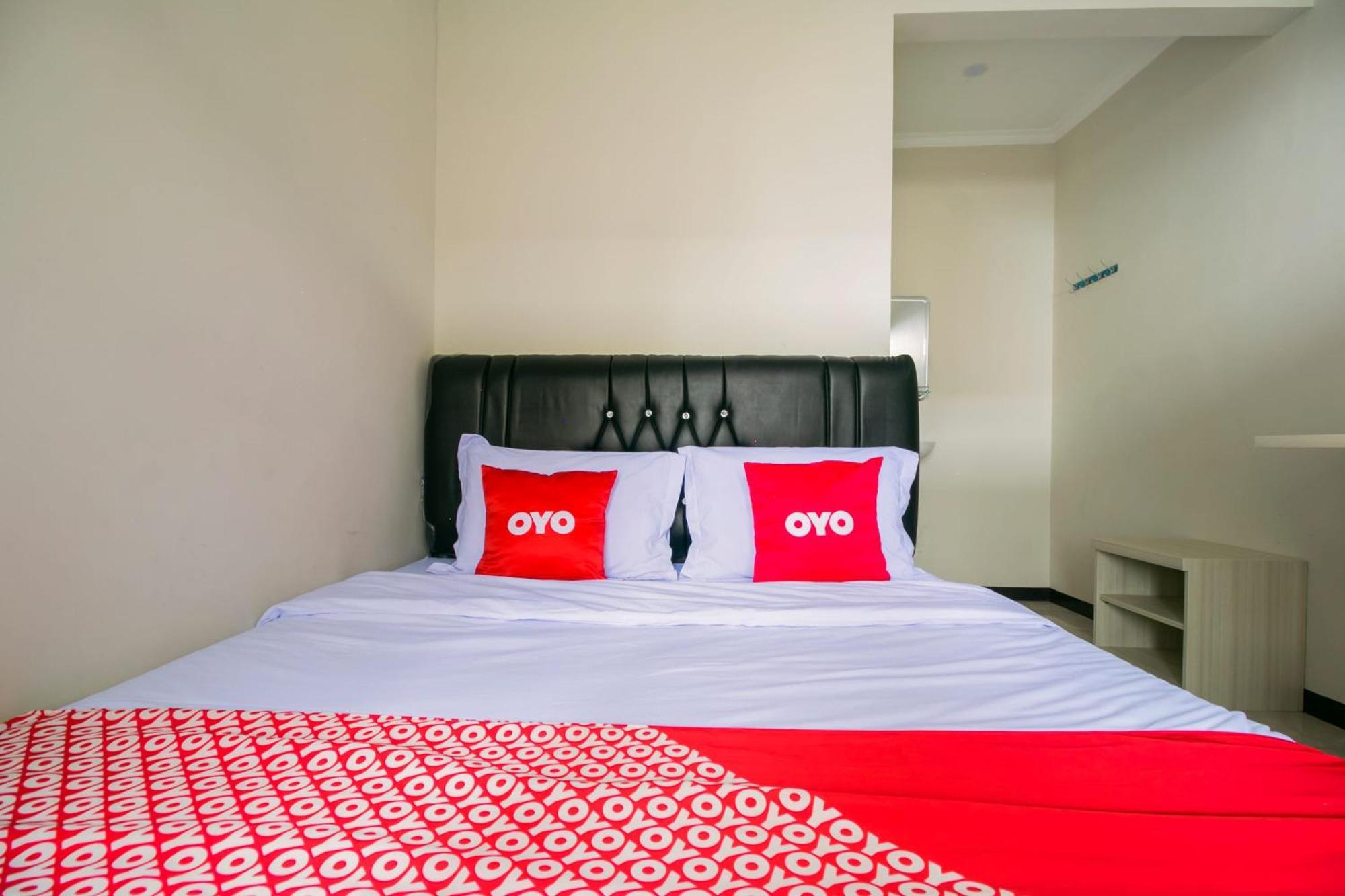 Oyo 1078 Fakhira Residence Cianjur Exteriör bild